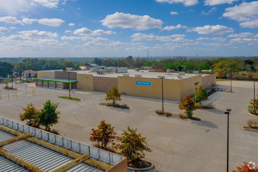 3847 Pleasanton Rd, San Antonio, TX à louer - Photo de l’immeuble – Image 2 sur 7
