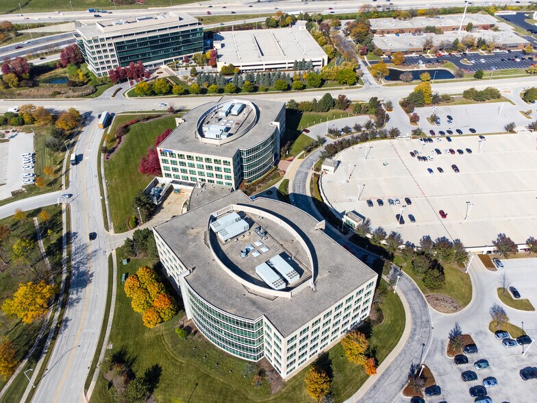 2651 Warrenville Rd, Downers Grove, IL à louer - Aérien – Image 3 sur 7