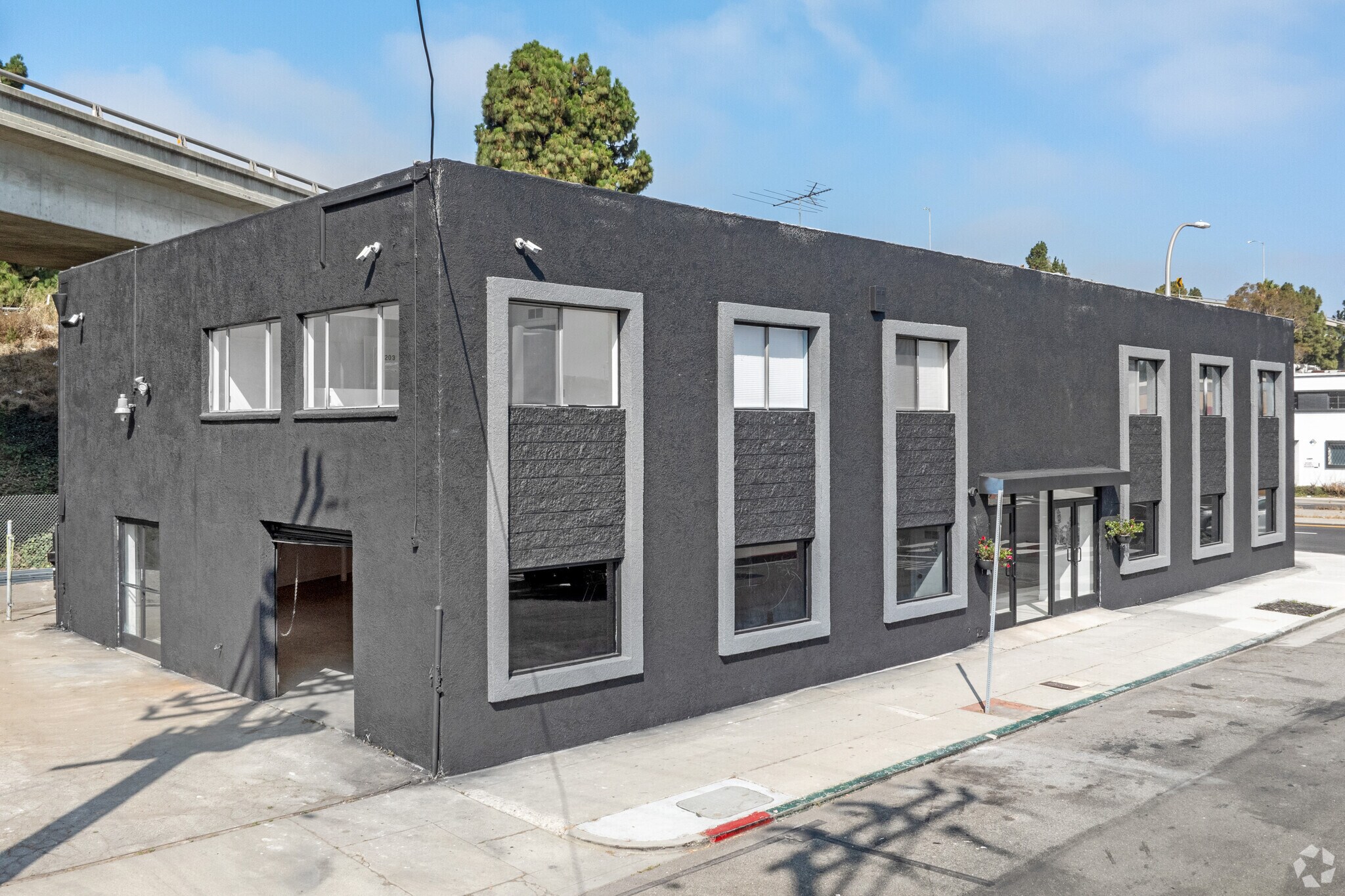 11520 Jefferson Blvd, Culver City, CA à vendre Photo de l’immeuble– Image 1 sur 29