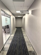 1250 N Mill St, Naperville, IL à louer Photo intérieure– Image 1 sur 3