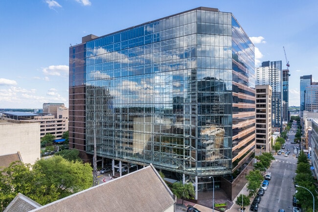 Plus de détails pour 701 Brazos St, Austin, TX - Bureau à louer