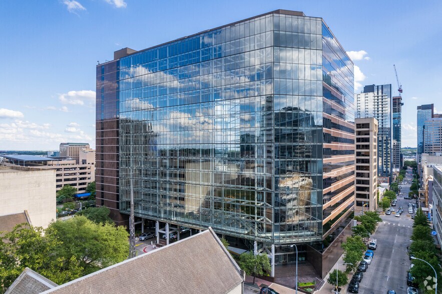 701 Brazos St, Austin, TX à louer - Photo principale – Image 1 sur 19