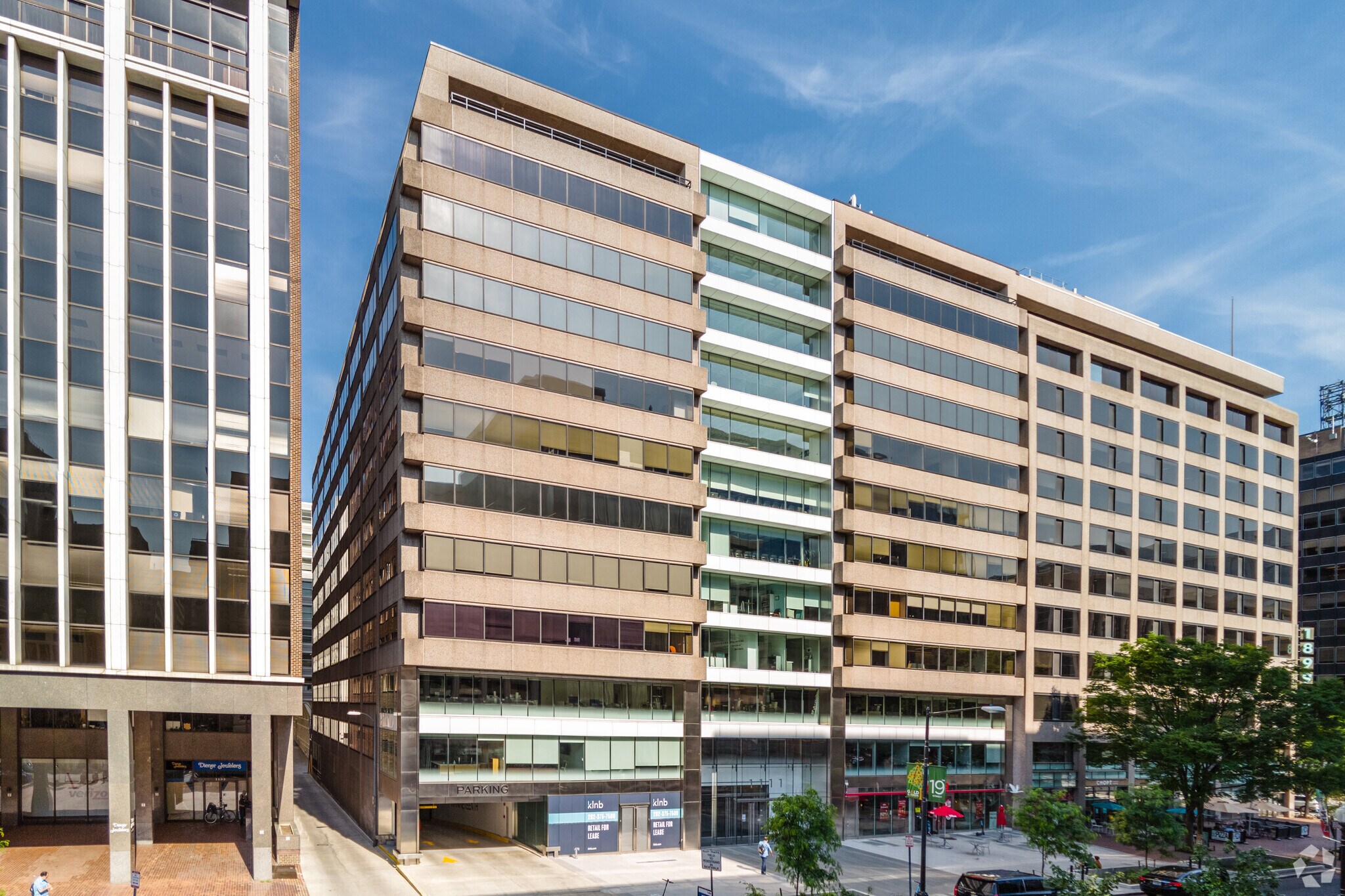 1111 19th St NW, Washington, DC à louer Photo de l’immeuble– Image 1 sur 5