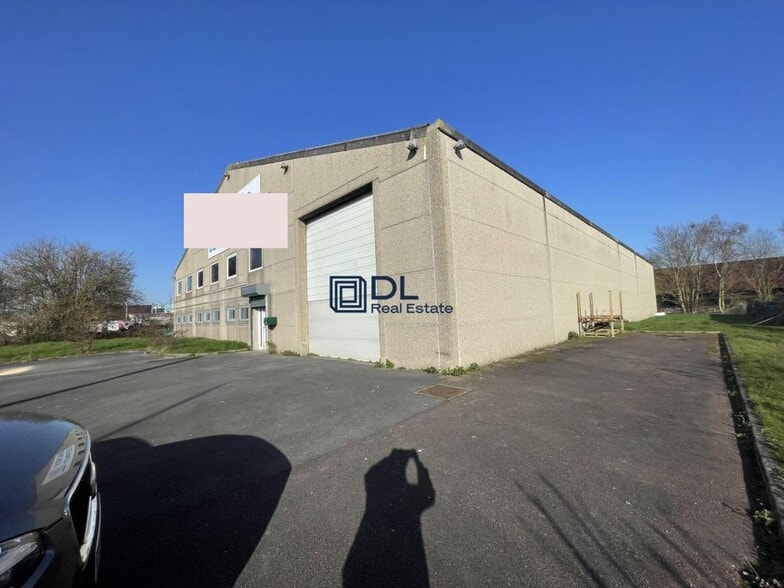 Industriel/Logistique dans Lesquin à vendre - Photo de l’immeuble – Image 2 sur 4