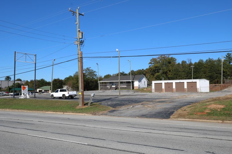 1450 W Wade Hampton Blvd, Greer, SC à louer - Photo de l’immeuble – Image 2 sur 5