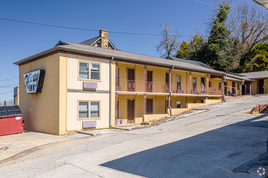 1156 N College Ave, Fayetteville, AR à vendre - Photo principale – Image 1 sur 4