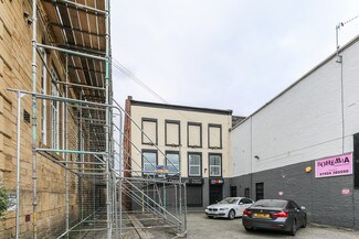 Plus de détails pour 21 Thornhill St, Wakefield - Local commercial à louer