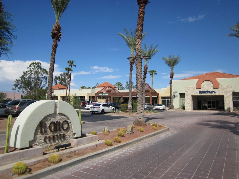 440 S El Cielo Rd, Palm Springs, CA à louer - Photo de l’immeuble – Image 2 sur 3