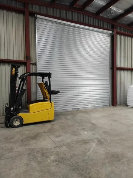 Industriel/Logistique dans Vitrolles à louer - Photo intérieure – Image 3 sur 5