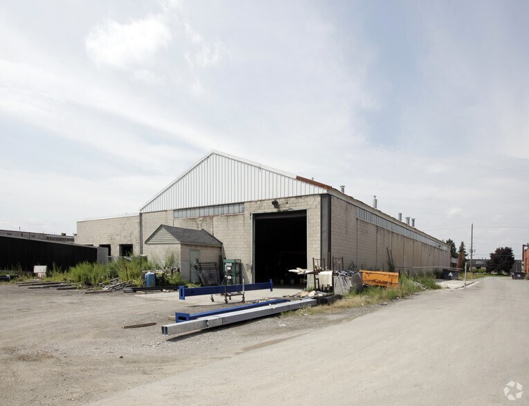 140 Healey Rd, Caledon, ON à louer - Photo de l’immeuble – Image 2 sur 2