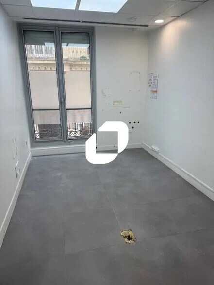 Bureau dans Paris à vendre - Photo de l’immeuble – Image 2 sur 8