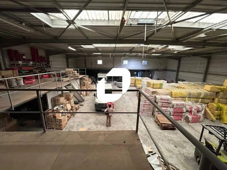 Local d'activités dans Choisy-le-Roi à vendre - Photo de l’immeuble – Image 2 sur 9