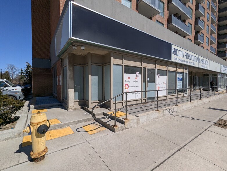 2468 W Eglinton Ave, Toronto, ON à louer - Photo de l’immeuble – Image 3 sur 7