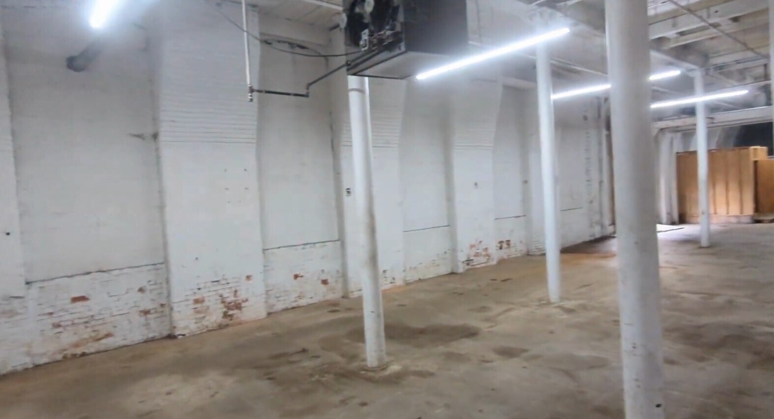 7 Dunnell Ln, Pawtucket, RI à louer Photo intérieure– Image 1 sur 3