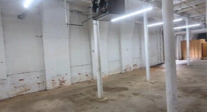 7 Dunnell Ln, Pawtucket, RI à louer Photo intérieure– Image 1 sur 3