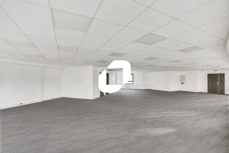 Local commercial dans La Garenne-Colombes à louer - Photo de l’immeuble – Image 3 sur 24