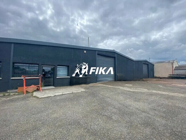 Plus de détails pour Local d'activités à louer