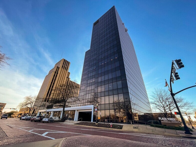 110 N College Ave, Tyler, TX à louer - Photo de l’immeuble – Image 3 sur 6