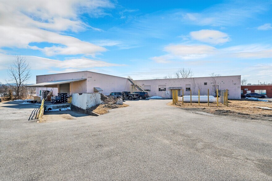 110 Industrial Rd, New Windsor, NY à vendre - Photo de l’immeuble – Image 2 sur 13
