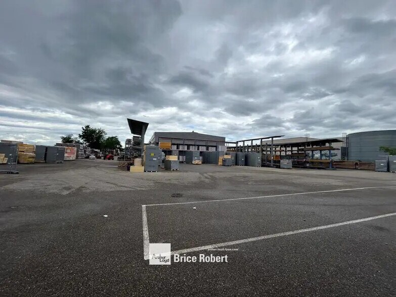 21 Chemin Des Muriers, Genas à louer - Photo de l’immeuble – Image 3 sur 24