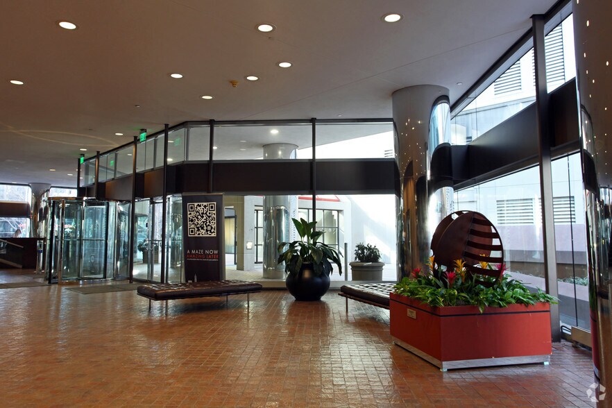 210 Park Ave, Oklahoma City, OK à louer - Hall d’entrée – Image 3 sur 10