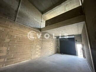 Plus de détails pour Local d'activités à louer