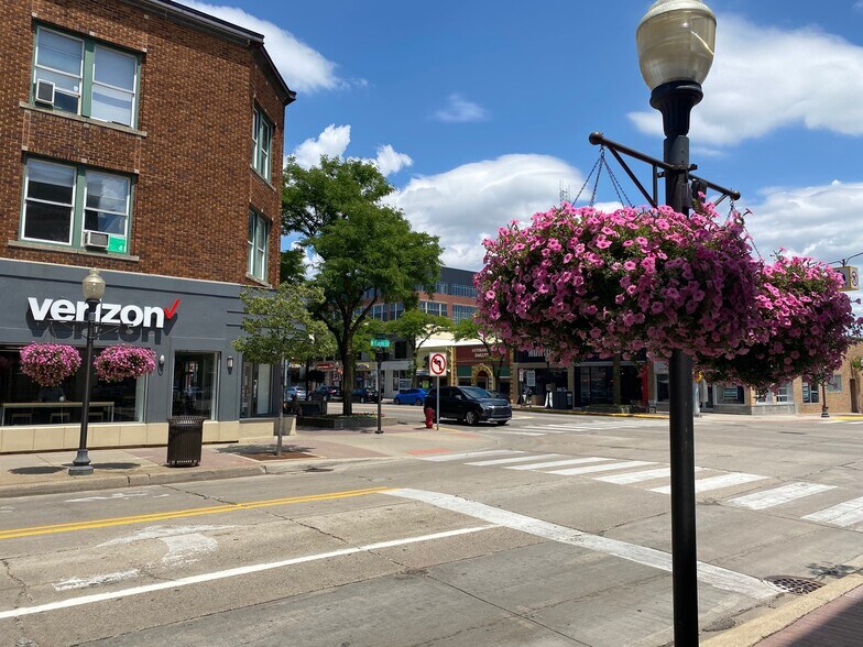 104 W 4th St, Royal Oak, MI à louer - Photo de l’immeuble – Image 2 sur 4