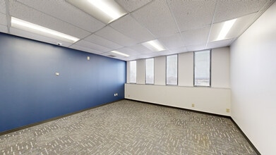 4240 Blue Ridge Blvd, Kansas City, MO à louer Numérisation 3D Matterport– Image 1 sur 3