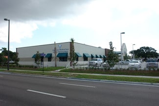 Plus de détails pour 650 34th St S, Saint Petersburg, FL - Bureau à louer