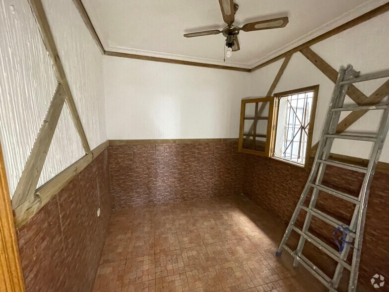 View Photo
