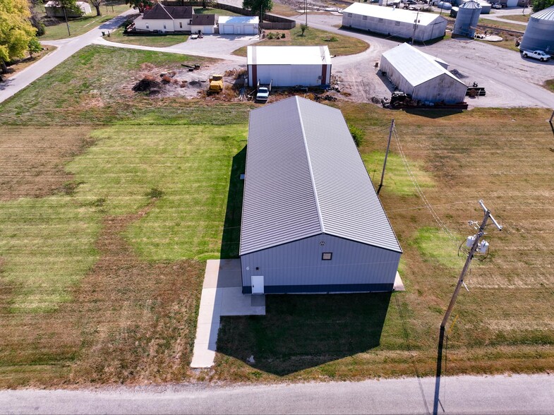 423 Locust St, Everest, KS à vendre - Photo de l’immeuble – Image 2 sur 12