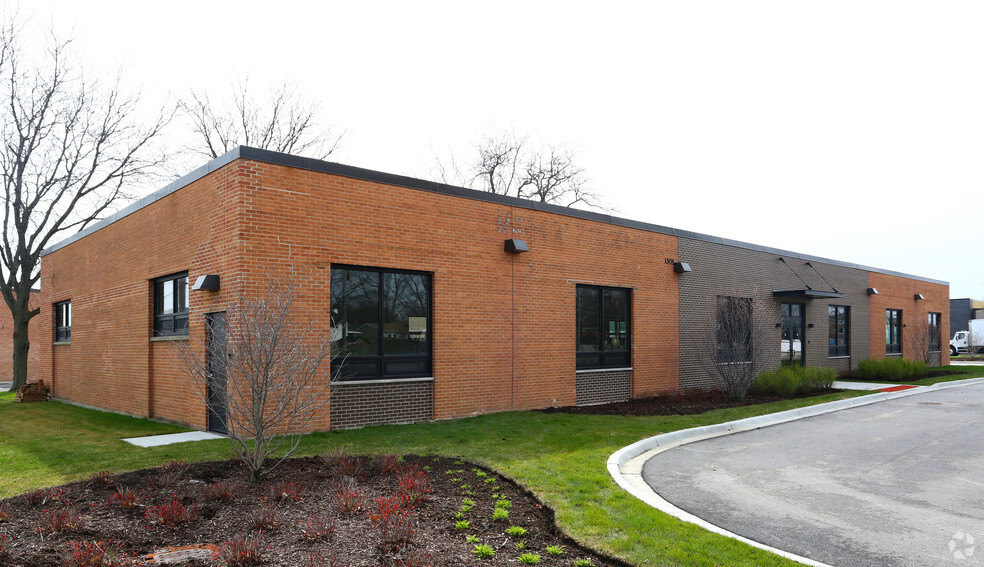 1505 S Mt Prospect Rd, Des Plaines, IL à louer - Photo de l’immeuble – Image 3 sur 8