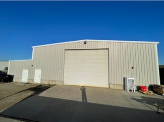 Plus de détails pour 523 Business Parkway rd, Falls City, NE - Industriel/Logistique à vendre