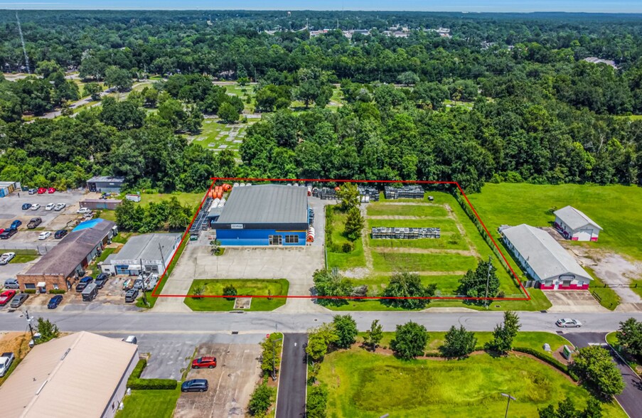 6632 Elva St, Milton, FL à louer - Photo de l’immeuble – Image 1 sur 18