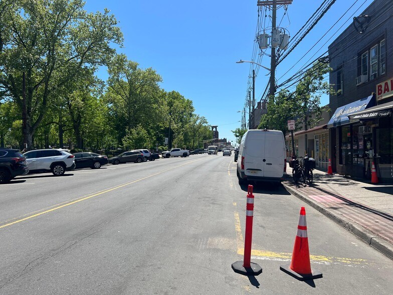 8133 Bergenline Ave, North Bergen, NJ à louer - Photo de l’immeuble – Image 3 sur 8