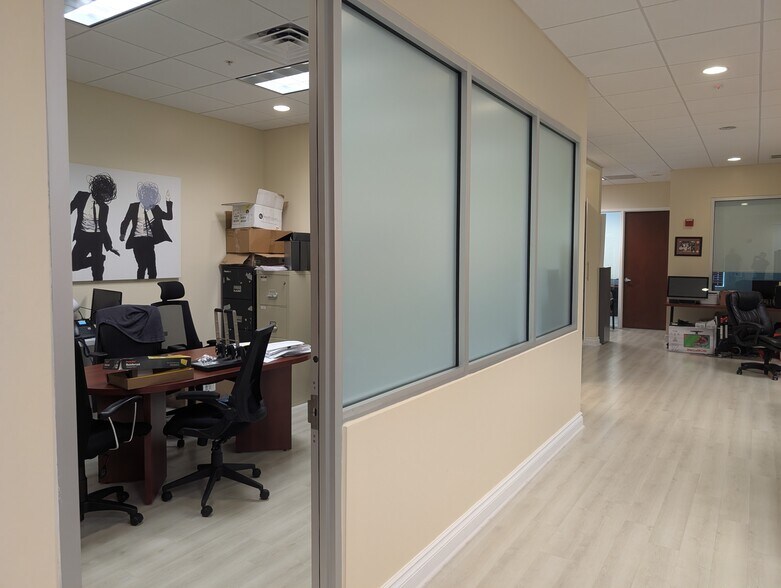 4755 Technology Way, Boca Raton, FL à louer - Photo de l’immeuble – Image 2 sur 11