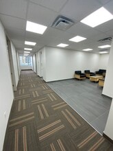 750 11th St SW, Calgary, AB à louer Photo intérieure– Image 1 sur 22