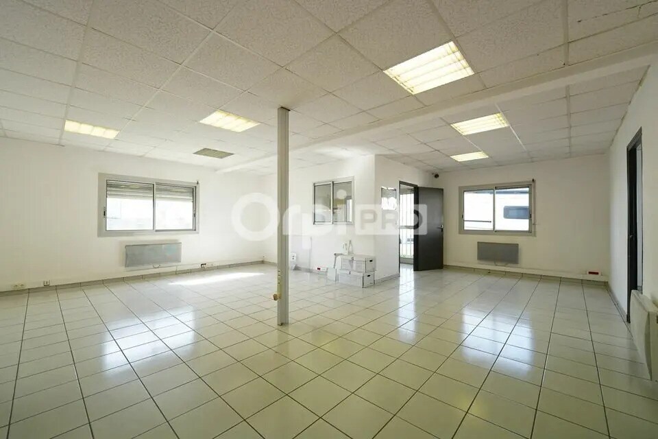 17 Rue De L'Aigue, Saint-Pierre-de-Chandieu à louer Photo de l’immeuble– Image 1 sur 8