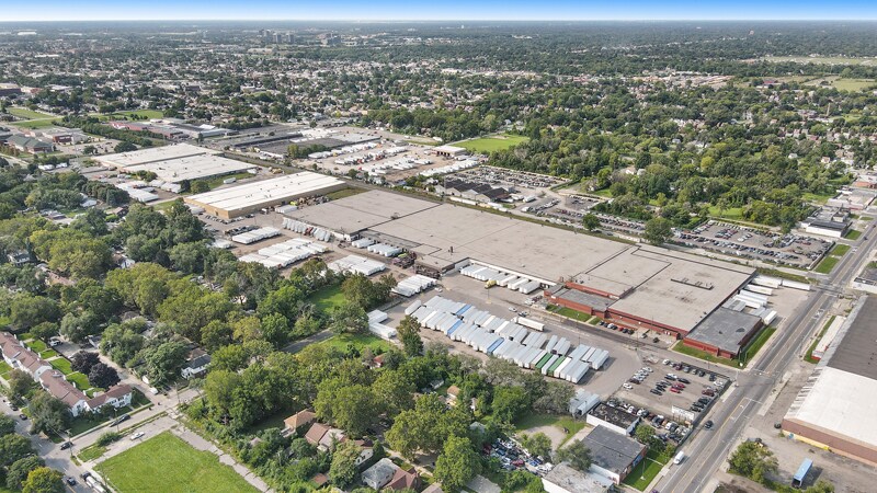 13901 Joy Rd, Detroit, MI à louer - Photo de l’immeuble – Image 1 sur 10