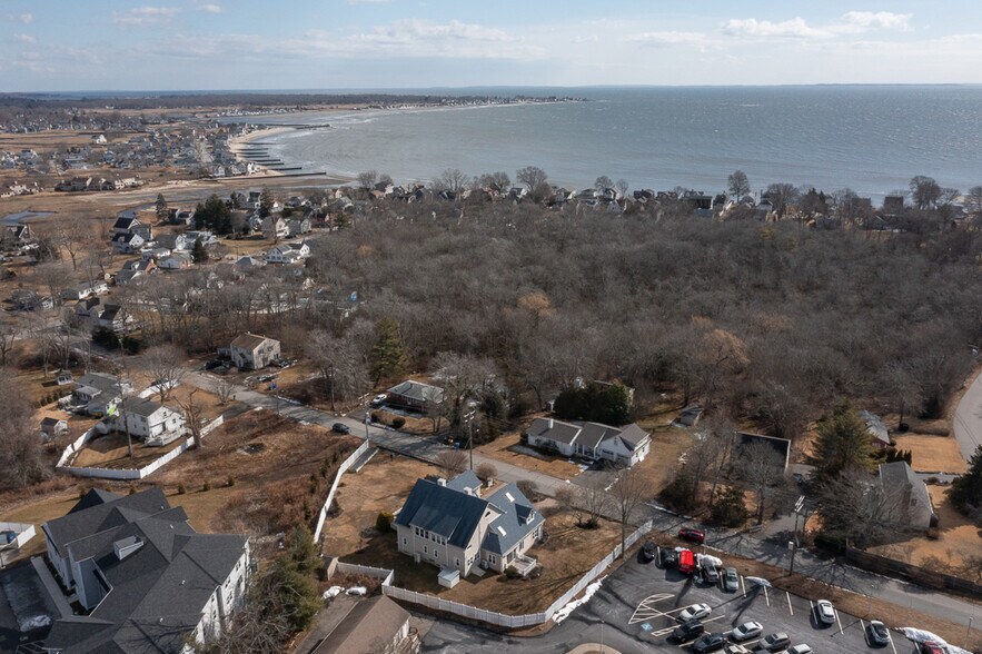 94 Waldron Dr, Westbrook, CT à vendre - Photo principale – Image 2 sur 35