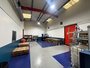 16 Caswell Rd, Northampton à louer Photo intérieure– Image 2 sur 2