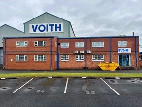 Grimshaw Ln, Oldham à louer Photo de l’immeuble– Image 1 sur 2