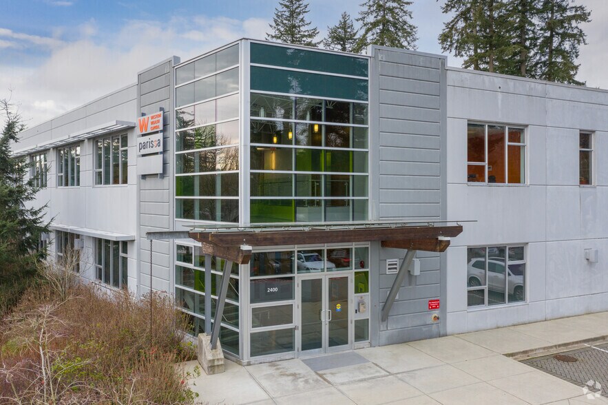 2400 Dollarton Hwy, North Vancouver, BC à louer - Photo de l’immeuble – Image 3 sur 10