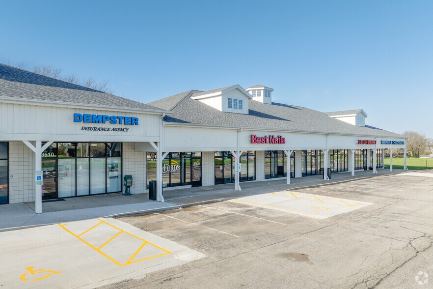 3502-3530 W Willow Knolls Dr, Peoria, IL à louer - Photo de l’immeuble – Image 2 sur 3