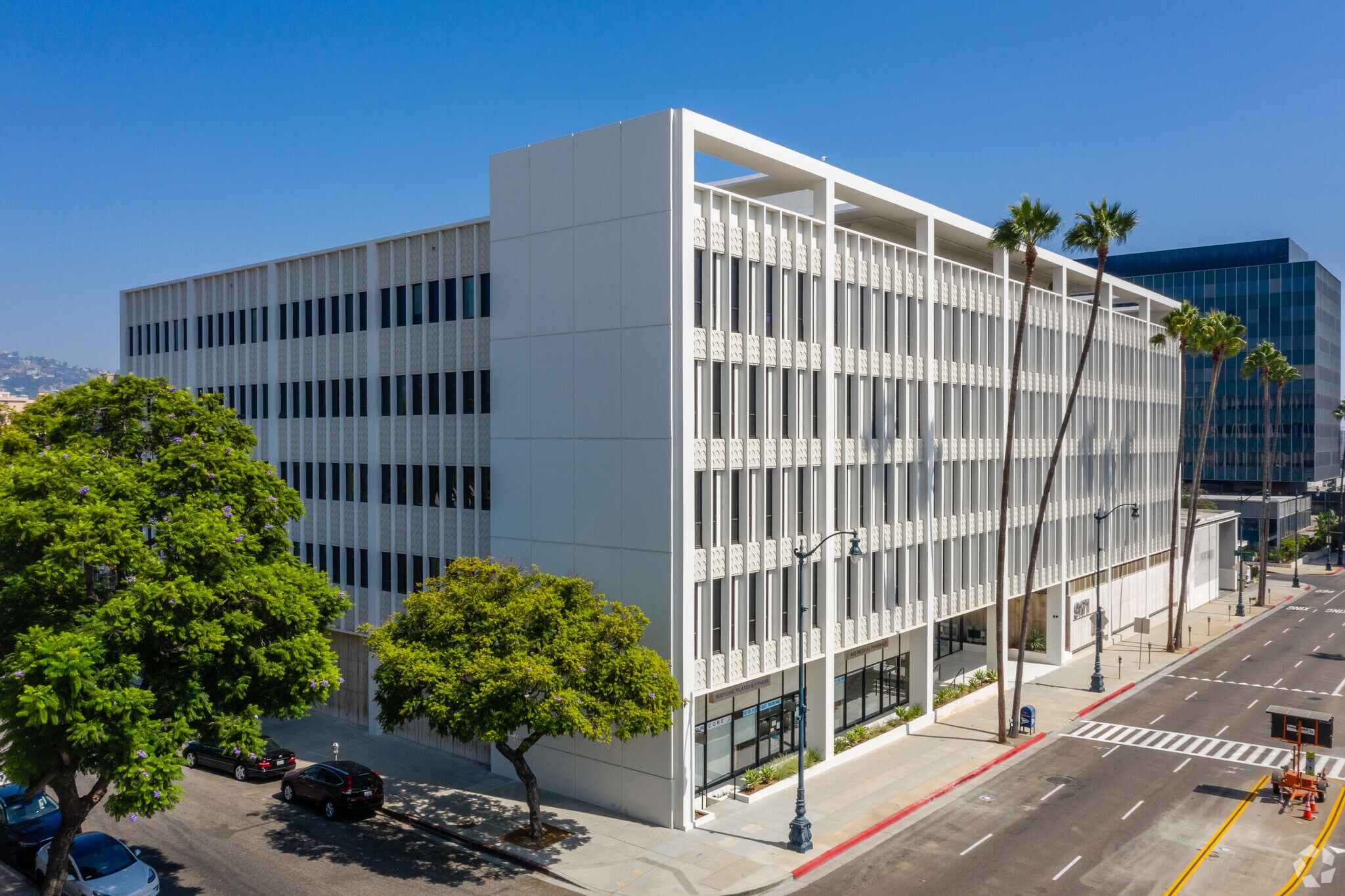 9171 wilshire Blvd, Beverly Hills, CA à louer Photo de l’immeuble– Image 1 sur 5