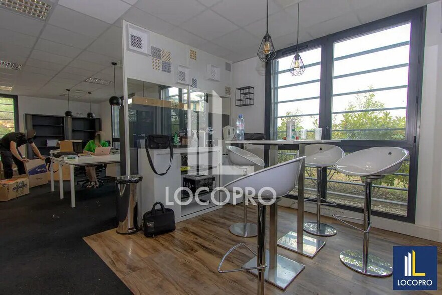 Bureau dans Aix-en-Provence à louer - Photo de l’immeuble – Image 3 sur 7