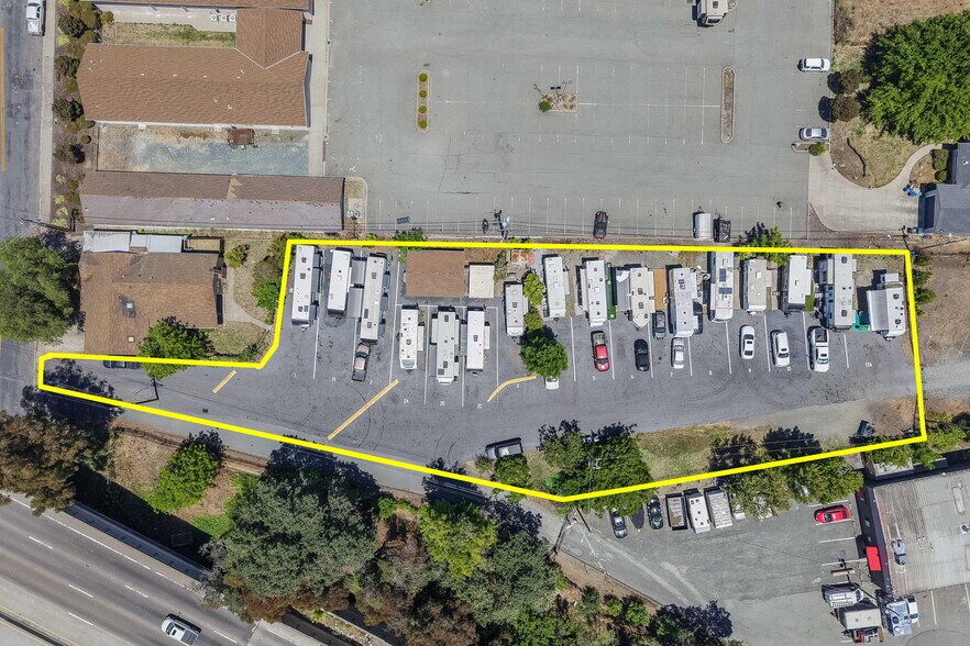 381 Arthur Rd, Martinez, CA à vendre - Photo de l’immeuble – Image 1 sur 9