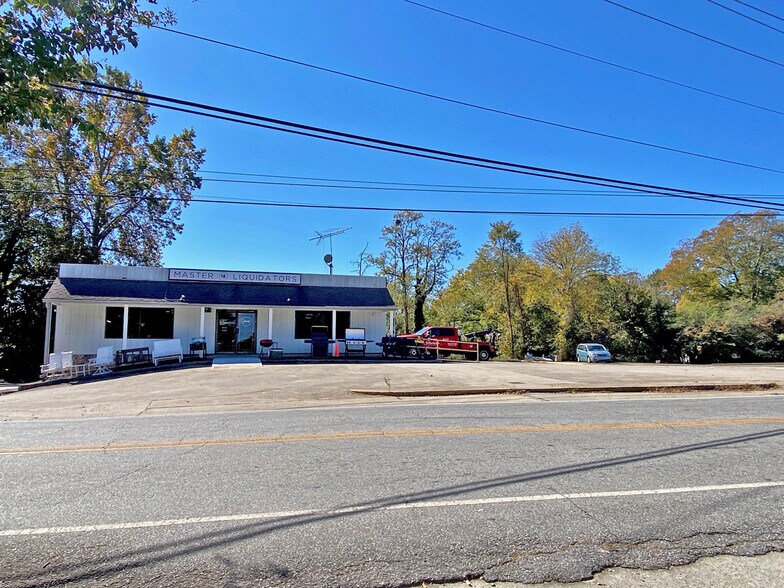 70 Memorial Dr, Dahlonega, GA à vendre - Photo de l’immeuble – Image 3 sur 6