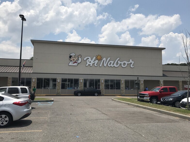 9620 Florida Blvd, Baton Rouge, LA à louer - Photo de l’immeuble – Image 2 sur 6