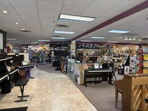 7567 Mall Rd, Florence, KY à vendre Photo intérieure– Image 1 sur 3